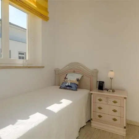 Strandnahe Mit Grossem Balkon Und Meerblick Binz