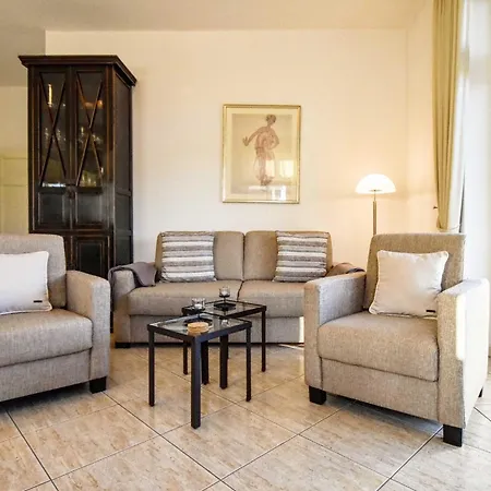 Strandnahe Mit Grossem Balkon Und Meerblick Apartament